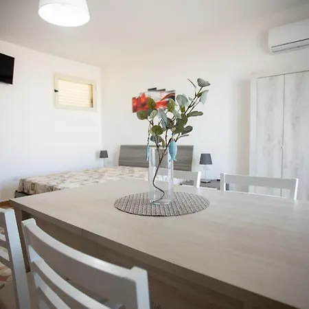 Apartmán Monolocale Lya *